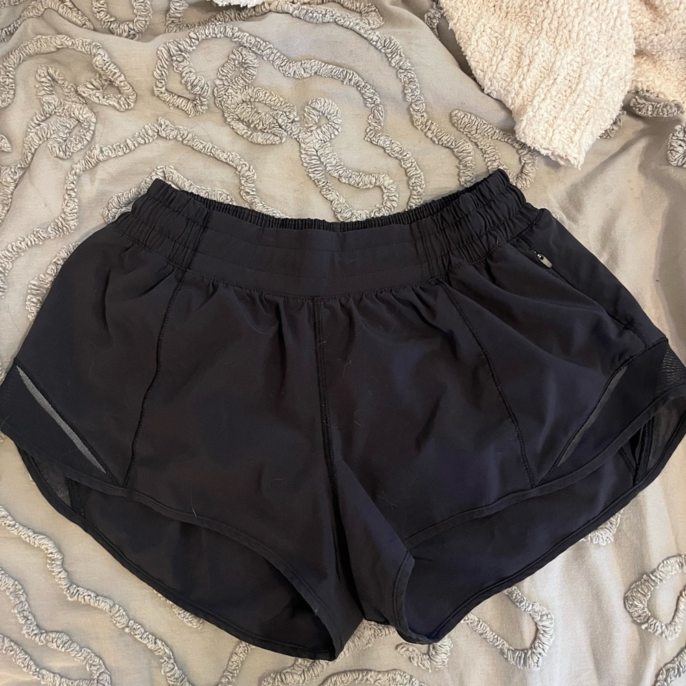 Lululemon Hotty Hot Women’s Black Athletic Shorts Size 6